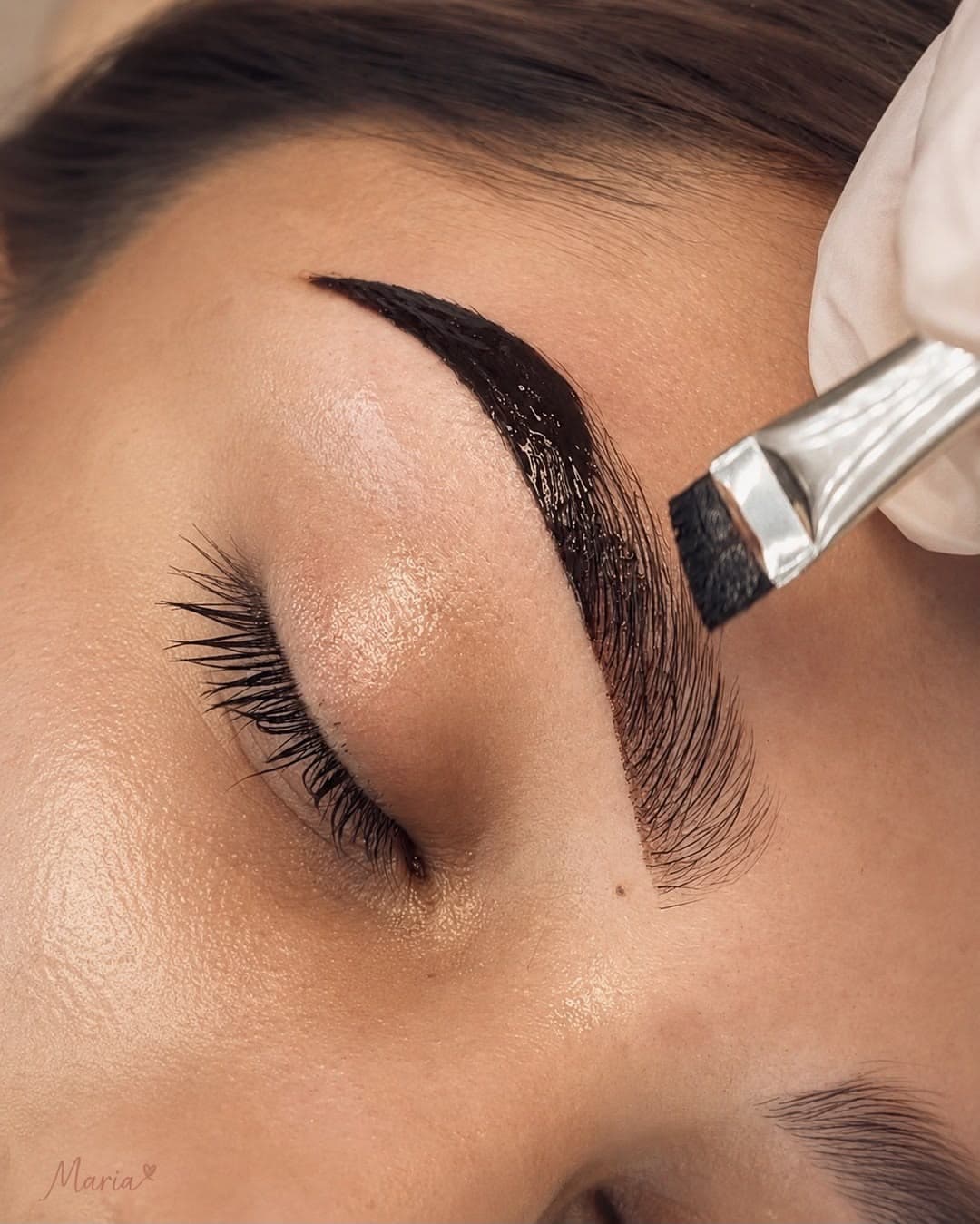 Brow tint